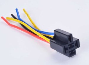 releu auto 12V 40A cu soclu